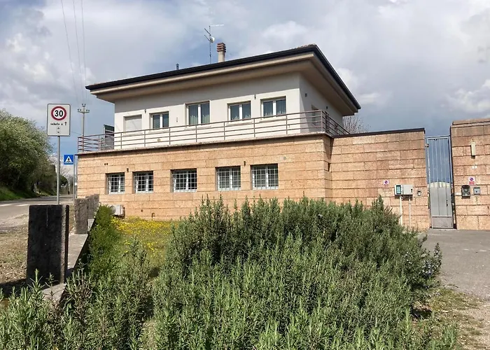 Da Anna Locazione Turistica 3* Βερόνα